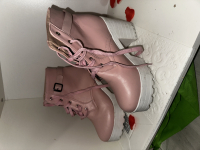Rosa heels mit weißem klobigen Absatz